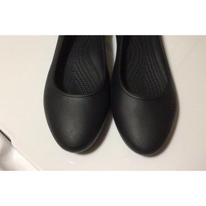 Women’s CROC flats, New